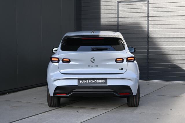 Renault CLIO esprit Alpine | Achteruitrijcamera | Elektronisch geregelde airconditioning | Grille in zwart met daarin verwerkt 113 Renault logo's