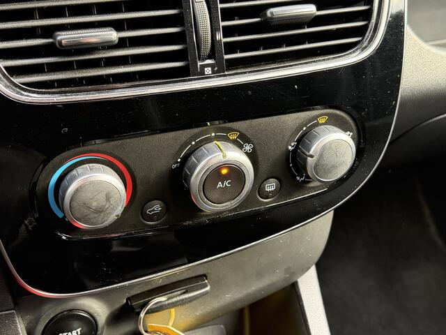 Renault CLIO 0.9 TCe Zen NL Auto Parkeersensoren Navigatie Airco Cruise Control