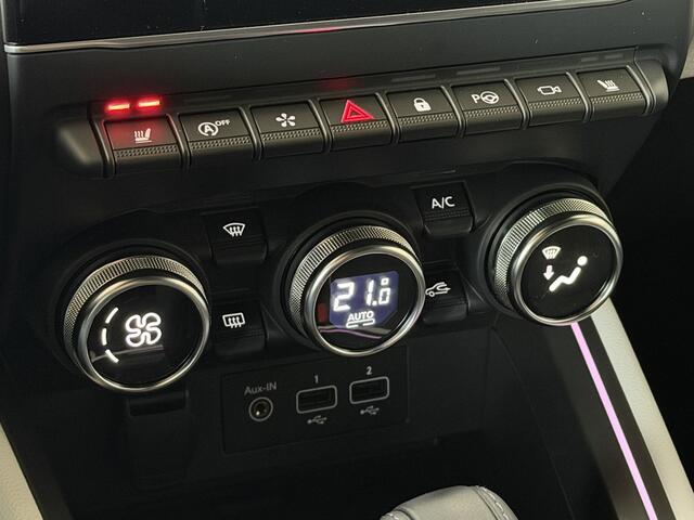 Renault CLIO 1.0 TCe 92pk Aut | Intens | Groot Navi | Bose | 17" | Dode hoek | 360 | Stoel & Stuur verwarming | Volledig Renault Dealer onderhouden!