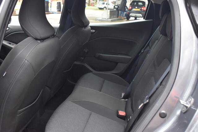 Renault CLIO 1.0 TCe 90 Equilibre 1e Eigenaar | Navigatie | Cruise | All-Seasons | 12 mnd BOVAG garantie | Whatsapp 06-53188999