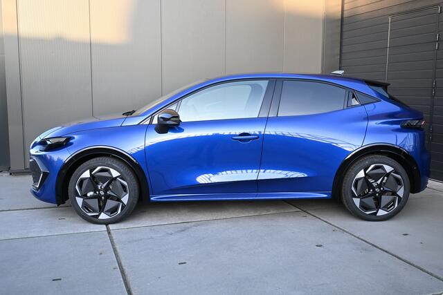 Renault CLIO esprit Alpine | Achteruitrijcamera | Elektronisch geregelde airconditioning | Grille in zwart met daarin verwerkt 113 Renault logo's