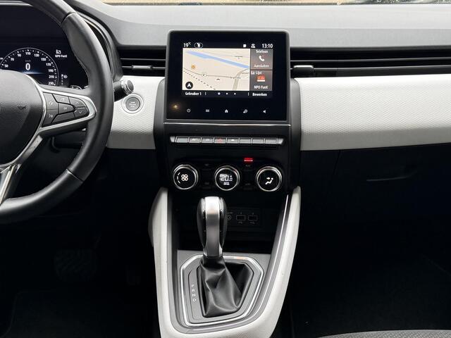 Renault CLIO 1.3 TCe Intens | Trekhaak | Navigatie | Achteruitrijcamera | Climate Control | Key-less | DAB | Lichtmetaal | Parkeersensoren |