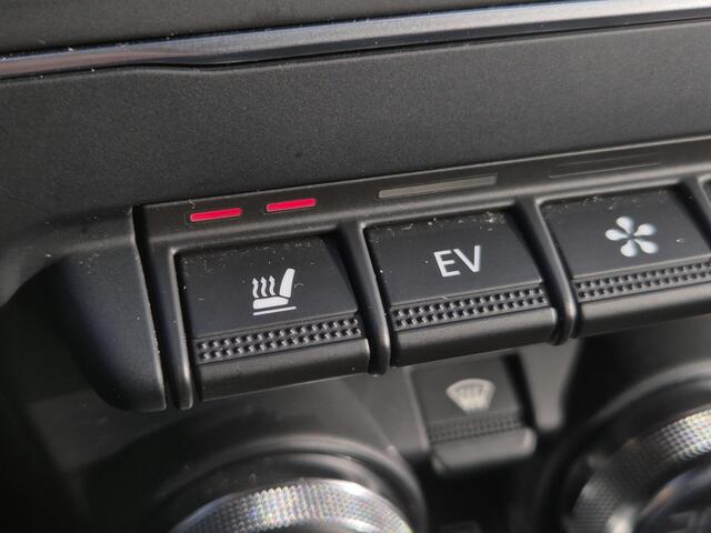 Renault CLIO 1.6 E-Tech Full Hybrid 145 techno Automaat / Fabrieksgarantie tot 05-2027 / All Season Banden / 360 Graden Camera / Stoel & Stuurverwarming / Apple Carplay & Android Auto / Cruise Control / Draadloze Telefoon Lader /