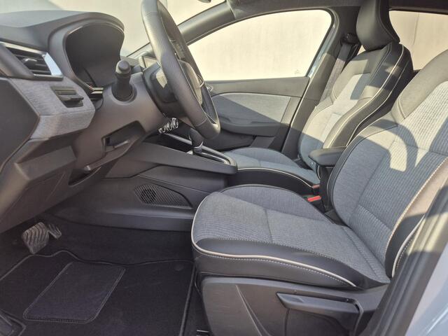 Renault CLIO 1.6 E-Tech Full Hybrid 145 techno Automaat / Fabrieksgarantie tot 05-2027 / All Season Banden / 360 Graden Camera / Stoel & Stuurverwarming / Apple Carplay & Android Auto / Cruise Control / Draadloze Telefoon Lader /