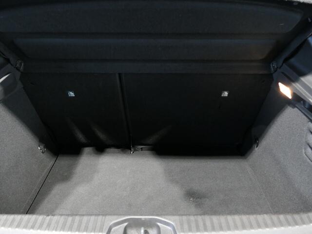 Renault CLIO 1.0 TCe 90 Techno - Dealer onderhouden - Dodehoek - Adaptive cruise - Groot scherm - Sensor v+a