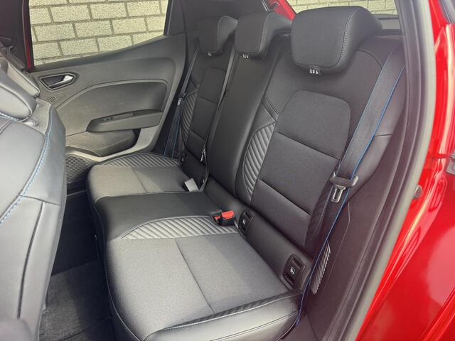 Renault CLIO 1.6 E-Tech Full Hybrid 145 Esprit Alpine | 360° Camera | Adaptive Cruise Control | Navigatie | Apple CarPlay / Android Auto |