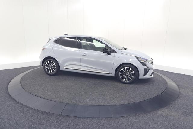 Renault CLIO TCe 90 GPF techno | 360 Camera | Adaptieve Cruise Control | 9.3 Inch Groot Scherm | voor- en achtersensoren