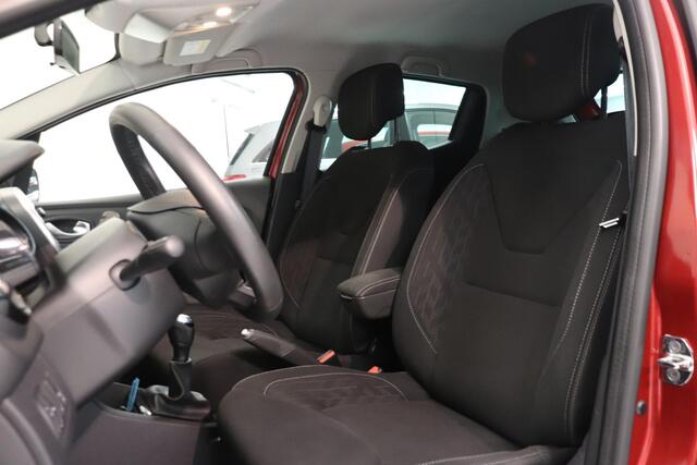 Renault CLIO 0.9 TCe Limited | Parkeersensor | Airco | Key-less | Navigatie |