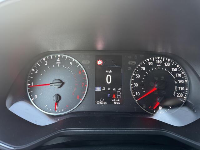 Renault CLIO 1.0 TCe Zen | Navigatie | Parkeersensoren | Apple CarPlay / Android Auto | DAB+ |