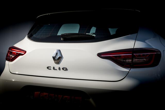 Renault CLIO 1.0 TCe 101 PK Life | Nieuw Model | Cruise | 5 Deurs | Airco | | Bluetooth | Verkeersbord detectie | Rijstrooksensor met correctie | 3 x Led |