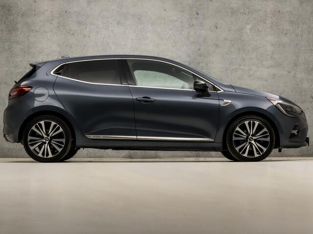 Renault CLIO 1.6 E-Tech Hybrid 140 Initiale Paris 140Pk Automaat (APPLE CARPLAY, GROOT NAVI, CAMERA, LEDER, BOSE AUDIO, GETINT GLAS, STOELVERWARMING, ZWART HEMEL, KEYLESS, NIEUWSTAAT)