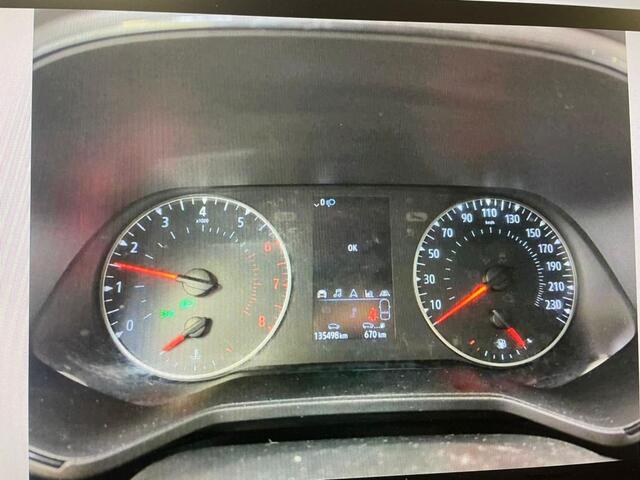 Renault CLIO 1.0 TCe Zen RIJKLAAR / NAVI / PDC / AIRCO / CRUISE / CARPLAY / A