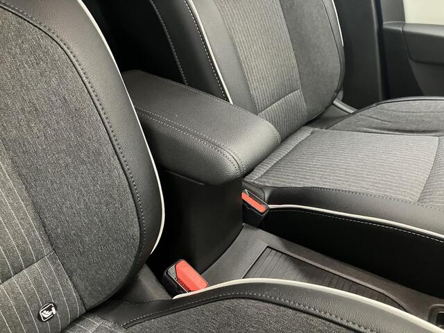 Renault CLIO 1.6 E-Tech Hybrid 145 Techno / NL auto.