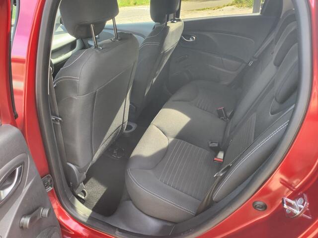 Renault CLIO RENAULT CLIO ESTATE 0.9 TCE Limited AIRCO,LMV,PDC,NAVIGATIE