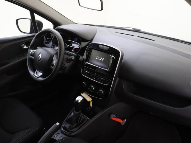 Renault CLIO Estate 0.9 TCe Limited | Airconditioning | Licht metalen velgen 16 inch | Cruise control | Navigatie | Park Distance Control achter | Dakrailing |