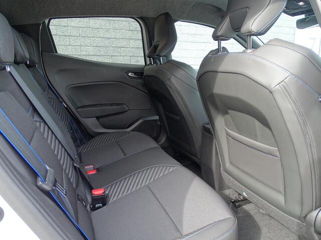 Renault CLIO 1.6 E-Tech Full Hybrid 145 esprit Alpine NU 5 JAAR GARANTIE! / PACK WINTER / PACK CITY PREMIUM / PACK BOSE