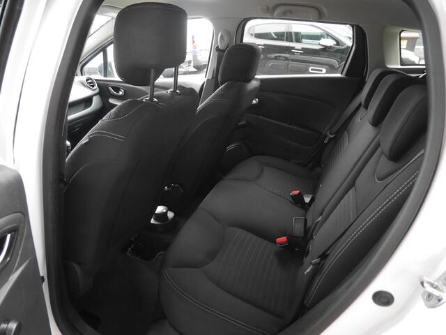 Renault CLIO Estate 0.9 TCe Limited | Airco | Navigatie | Lichtmetalen velgen | Trekhaak | Parkeersensoren achter | Cruise control | Armsteun voor | Extra getint glas