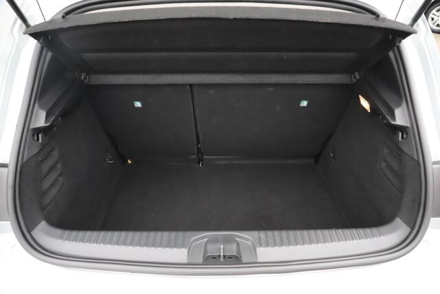 Renault CLIO 1.0 TCe 90 Equilibre Navigatie Airco Cruise Control Carplay Android Rijstrooksensor Parkeersensor