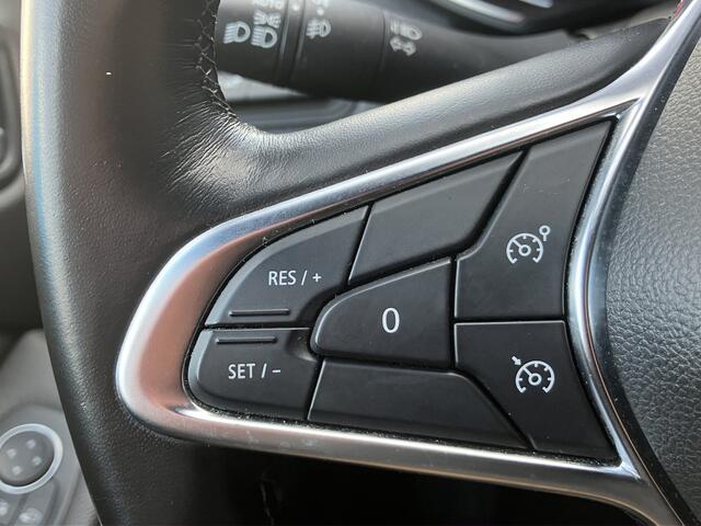 Renault CLIO TCe 100 Intens *NAVIGATIE / PDC VOOR-ACHTER *