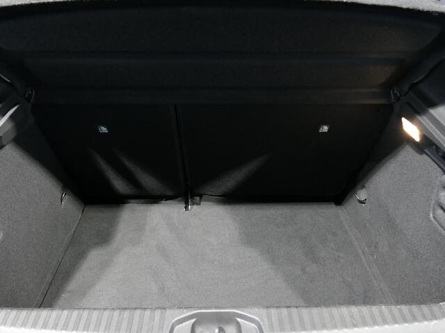 Renault CLIO 1.0 TCe 90 Techno - Dealer onderhouden! - Lage km-stand! - Dodehoek - Groot scherm - Sensor V+A