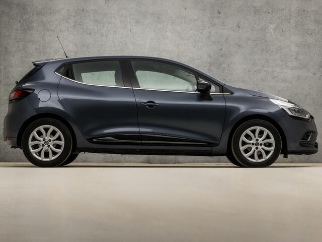 Renault CLIO 0.9 TCe Intens Sport (NAVIGATIE, CLIMATE, LEDER/ALCANTARA, CAMERA, SPORTSTOELEN, LED KOPLAMPEN, CRUISE, LM VELGEN, NIEUWSTAAT)
