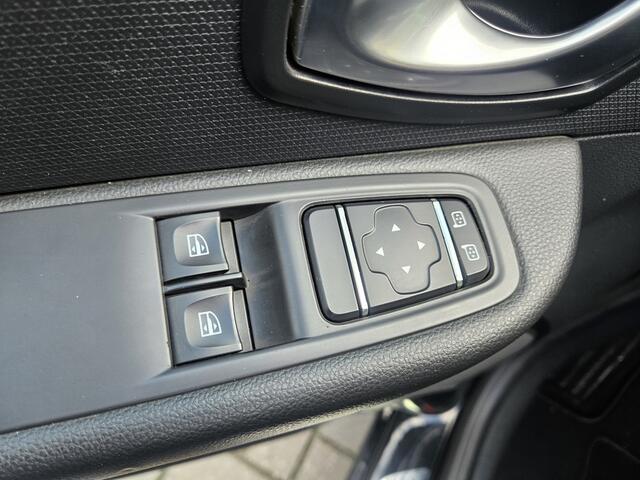 Renault CLIO 0.9 TCe Limited