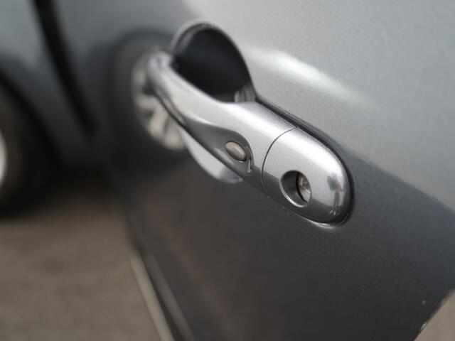 Renault CLIO Estate TCe 90 Intens - RIJKLAARPRIJS - Trekhaak - Achteruitrijcamera - Cruise Control - Dealeronderhouden