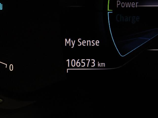 Renault CLIO E-Tech Hybrid Initiale Paris 140pk Camera | Cruise | Navi | Parkeersens. v+a | Stoel-/stuurverw.