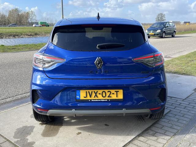 Renault CLIO 1.6 E-Tech Full Hybrid 145PK esprit Alpine / Bose / 360' Camera / Apple Carplay - Android Auto / Blind spot / LMV / 2e Paasdag open 09.00-17.00 uur