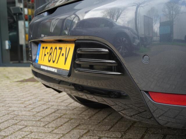 Renault CLIO TCe 90 Limited / 26.000KM / 1E EIGENAAR / NL AUTO / DEALER OND. / NAVI / PDC A / PRIV GLASS / DAB+ / CLIMATE / CRUISE / KEYLESS / BLUETOOTH / START / STOP / 16'' LMV