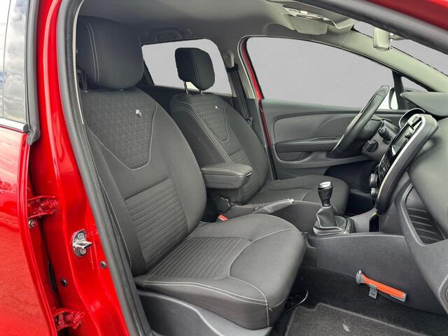 Renault CLIO Estate 0.9 TCe Limited TREKHAAK / NAVI / CRUISE / PDC ACHTER
