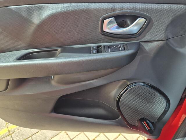 Renault CLIO 0.9 TCe Zen