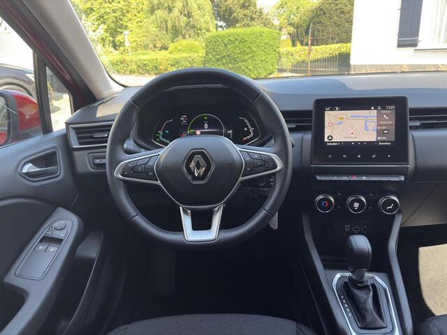 Renault CLIO V 1.6 E-Tech Hybrid 145 Evolution Dealeronderhouden | All seasonbanden | Parkeersensoren voor + achter | Premium kleur rouge flamme | Armsteun | Easylink navigatiesysteem | Apple Carplay/Android Auto