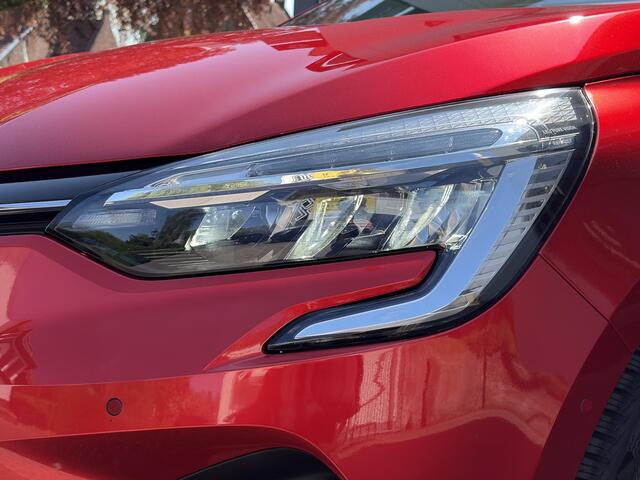 Renault CLIO V 1.6 E-Tech Hybrid 145 Evolution Dealeronderhouden | All seasonbanden | Parkeersensoren voor + achter | Premium kleur rouge flamme | Armsteun | Easylink navigatiesysteem | Apple Carplay/Android Auto