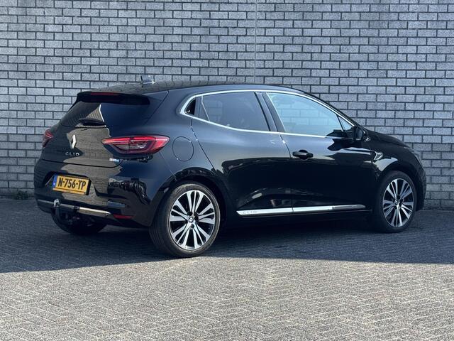 Renault CLIO 1.6 E-Tech Hybrid 140 Initiale Paris | Afneembare Trekhaak | Apple CarPlay + Android Auto | Achteruitrijcamera | Stoel + Stuurverwarming |