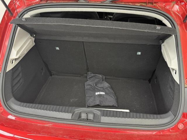 Renault CLIO 1.0 TCe Intens | Stoelverwarming | 360° Camera | Navigatie | Trekhaak |