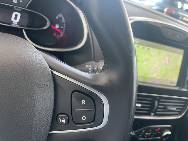 Renault CLIO Estate 0.9 TCe Intens Airco - Achteruitrijcamera - Parkeersensor achter - Navigatie - Cruise control - Dakrails - Licht metalen velgen 16 inch - Led verlichting - Elektrische ramen - Keyless entry/ start - Bluetooth - Stuur multifunctioneel - Stuur leder 