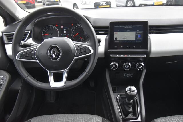 Renault CLIO 1.0 TCe 90 Evolution , CLIMATR , CR CONTR , NAVI , LMV16 , PDC A ,