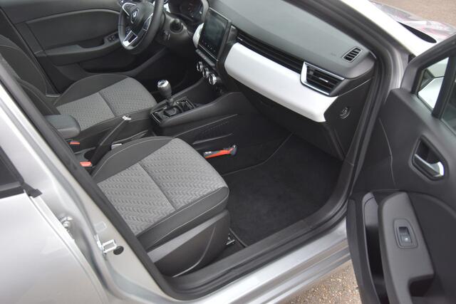 Renault CLIO 1.0 TCe 90 Evolution , CLIMATR , CR CONTR , NAVI , LMV16 , PDC A ,