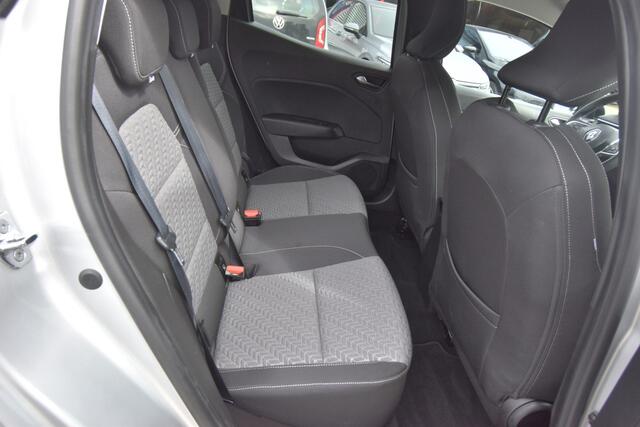 Renault CLIO 1.0 TCe 90 Evolution , CLIMATR , CR CONTR , NAVI , LMV16 , PDC A ,