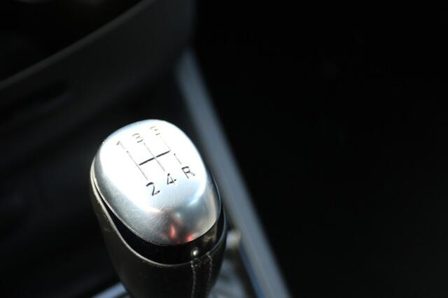 Renault CLIO 0.9 TCE INTENS zeer nette auto. NAVI,CLIMA, LED.