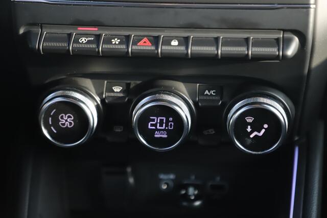 Renault CLIO 1.0 TCe Intens 101PK Half Leder 17 inch LMV LED Navigatie Carplay Android Climate Cruise Control Rijstrooksensor