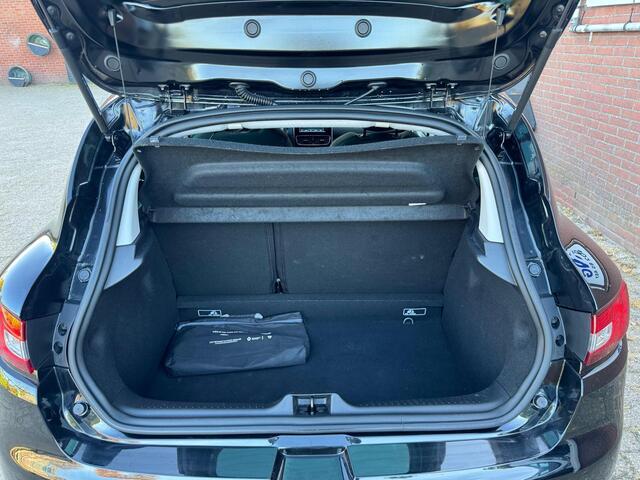 Renault CLIO 0.9 TCe Limited KEYLESS LMV PDC LED NAVI CRUISE NAP! 2 SLEUTELS + BOEKJES!