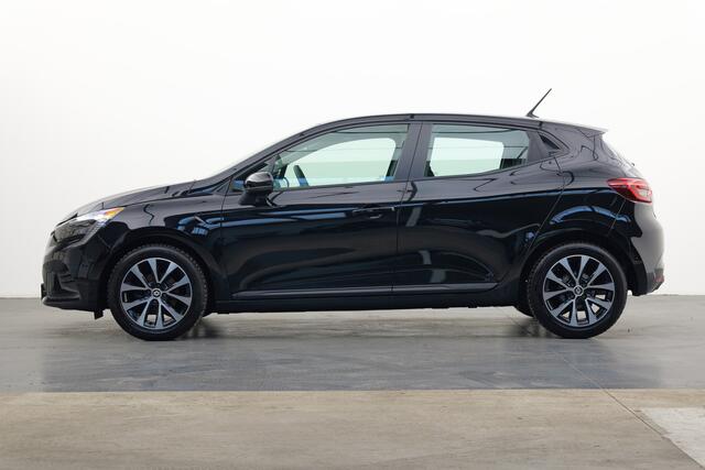 Renault CLIO 1.0 TCe Zen Technisch helemaal in orde, geleverd met nieuw onderhoud. Exterieur lichte plekjes, bij interesse kunt u langskomen en staat de koffie klaar!