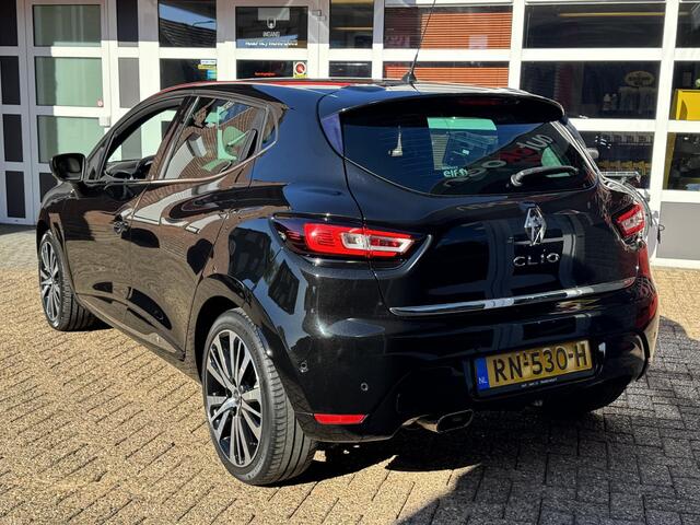 Renault CLIO 1.2 TCe Initiale Paris *AUTOMAAT/BOSE/LEDER/CRUISE*