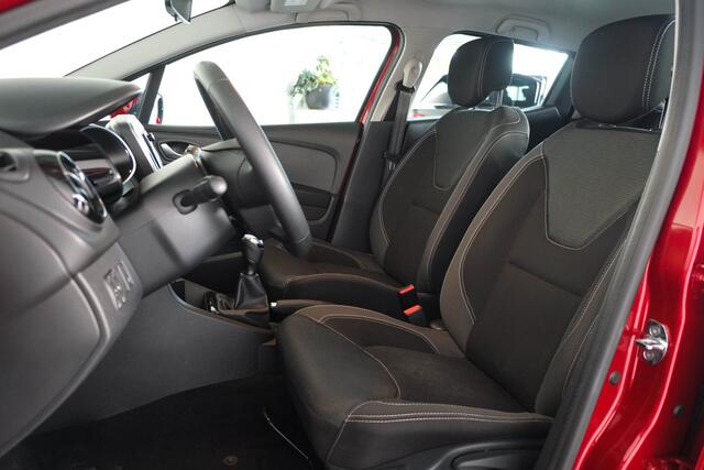 Renault CLIO 0.9 TCe Limited / Lichtmetaal / Navi / 4S band / Airco