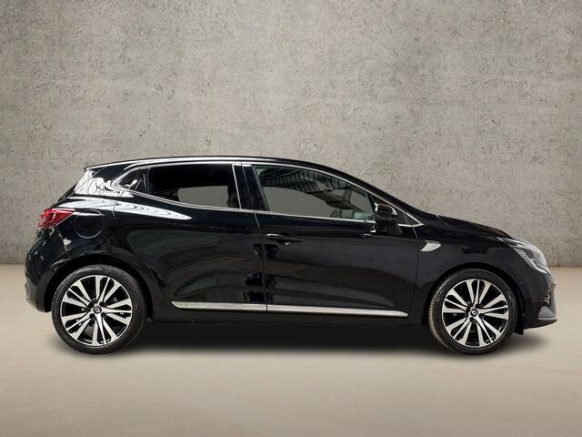 Renault CLIO 1.0 TCe Initiale Paris (VIRTUAL COCKPIT, APPLE CARPLAY, GROOT NAVI, LEDER, STUUR/STOELVERWARMING, CAMERA, SPORTSTOELEN, KEYLESS, GETINT GLAS, LM VELGEN, ZWART HEMEL, NIEUWSTAAT)