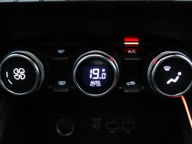 Renault CLIO TCe Intens 100pk Camera | Cruise | Navi | Parkeersens. v+a