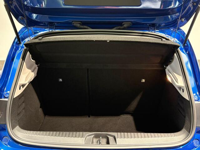 Renault CLIO 1.0 TCe 90 Evolution | Parkeersensoren | Trekhaak | Navigatie |