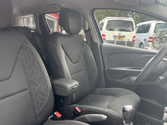 Renault CLIO Estate 0.9 TCe Limited Gris Urban Incl. Beurt